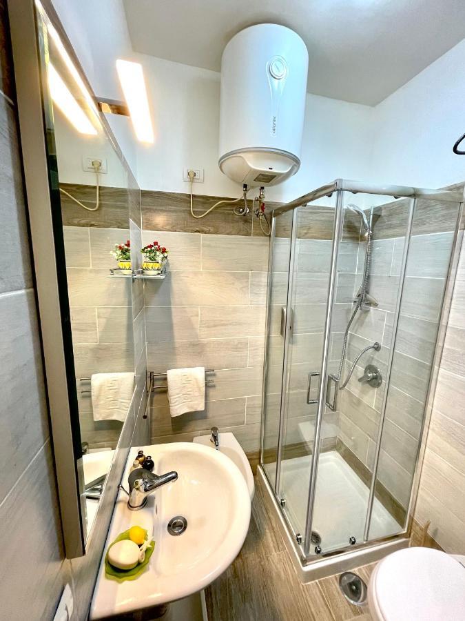 Materday Apartment Naples Luaran gambar