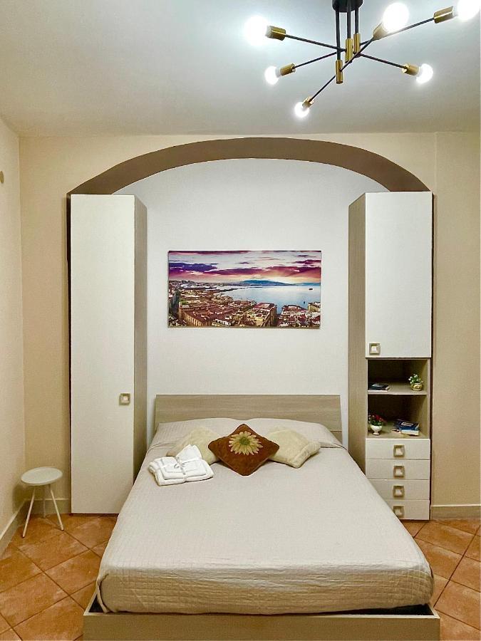 Materday Apartment Naples Luaran gambar