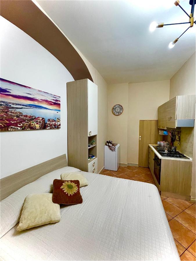 Materday Apartment Naples Luaran gambar